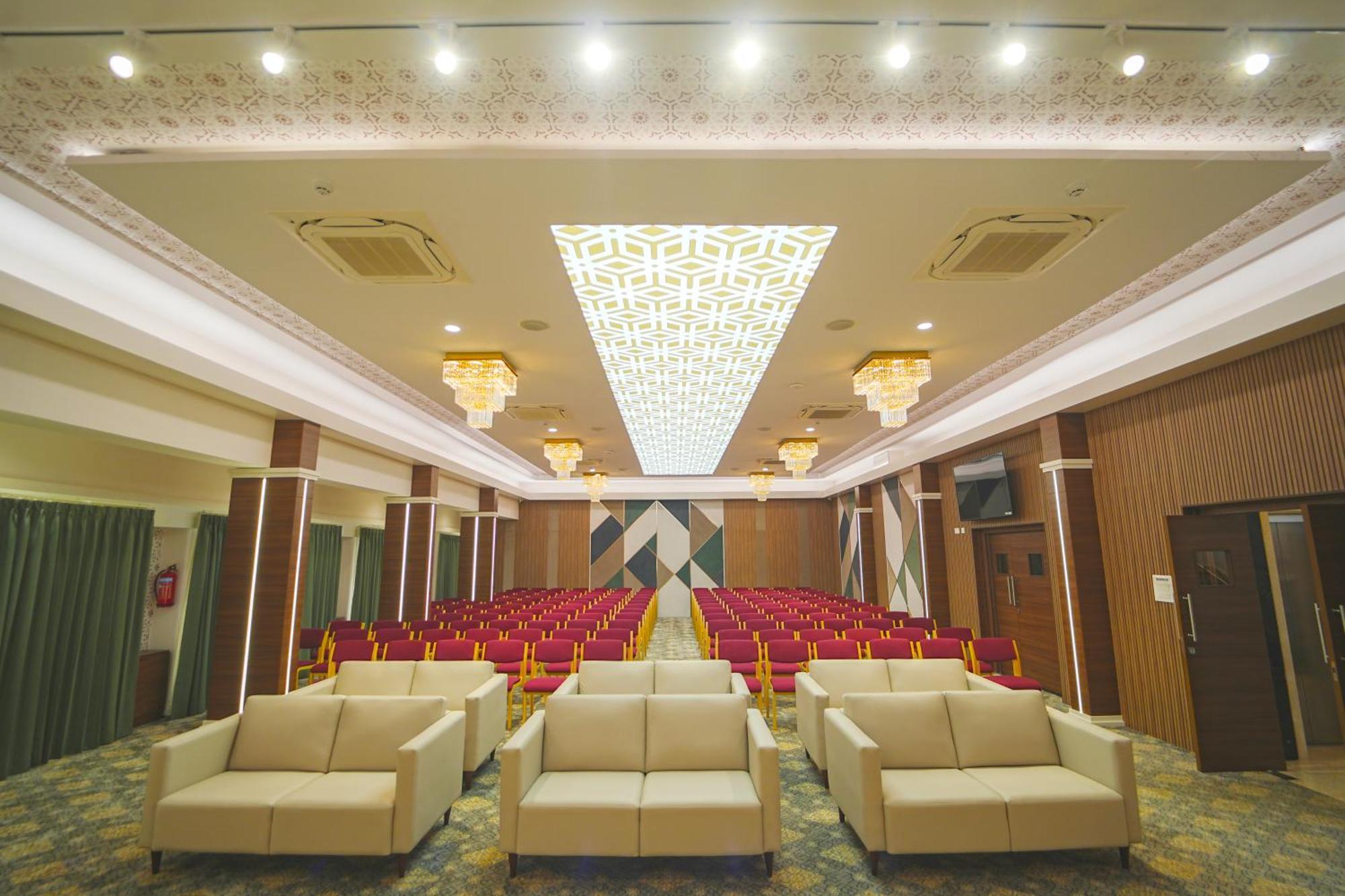 Highland Hotel Bangalore Exterior photo