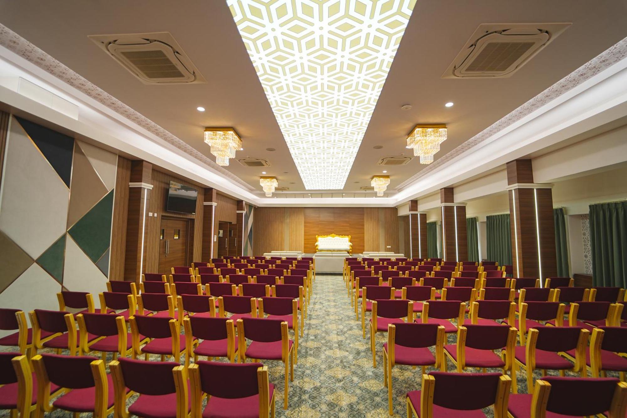 Highland Hotel Bangalore Exterior photo